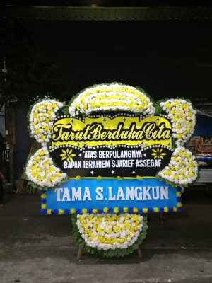 Papan Bunga Duka di Ngawen