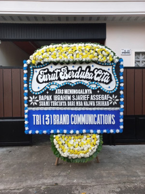 Papan Bunga Duka di Ngawen